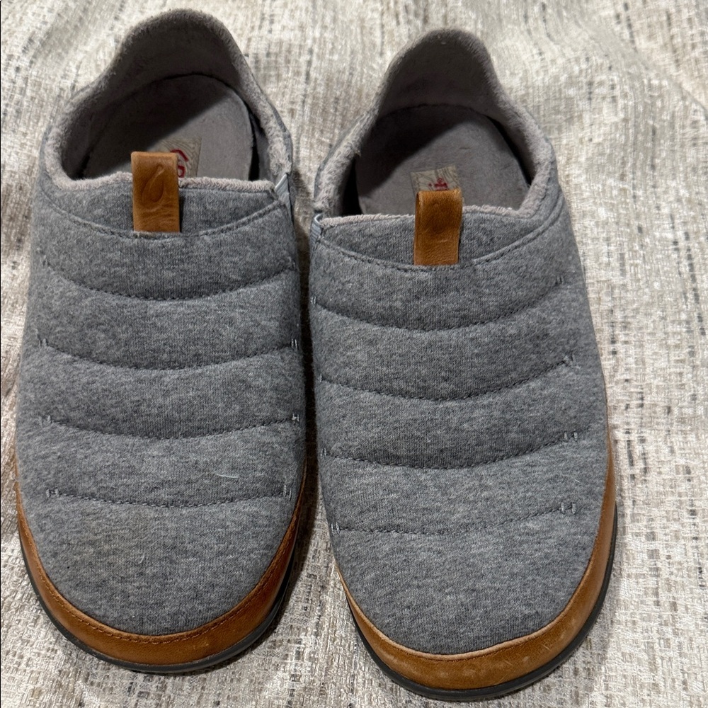 OluKai Gray and Tan Men's Loafers